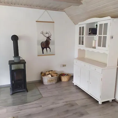 Unter Den Eichen شقة